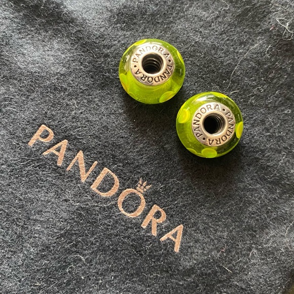 Pandora green flower murano charm - Picture 2 of 3
